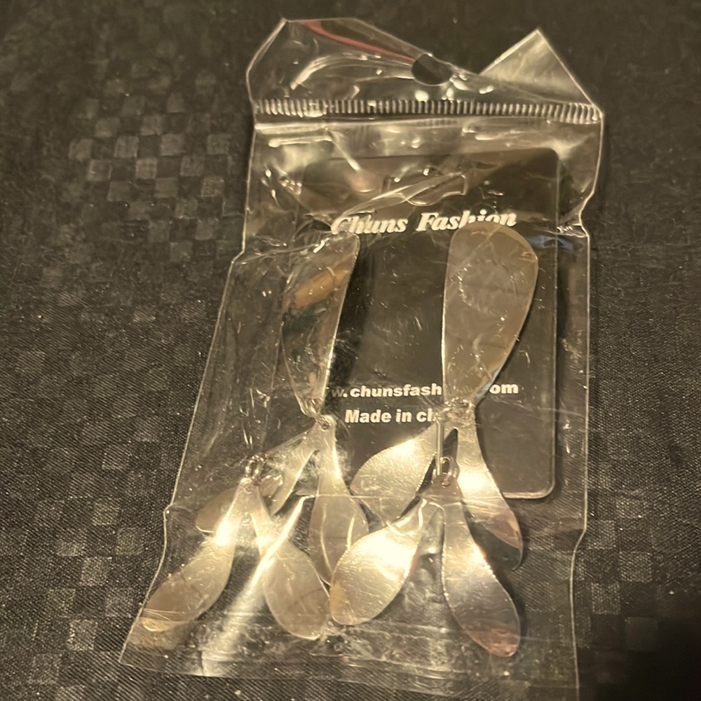 Silver dangel earrings